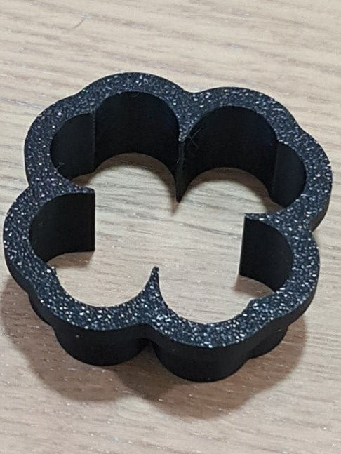 Clover (4 leaf) cutter